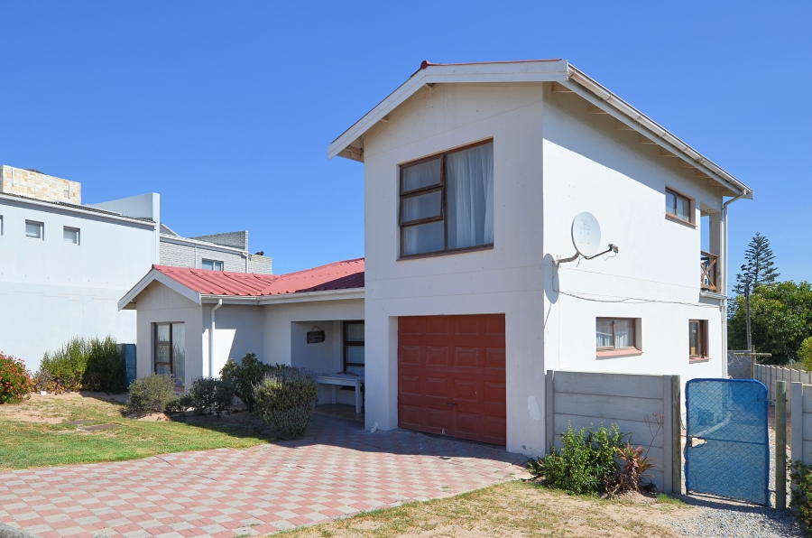 4 Bedroom Property for Sale in Yzerfontein Western Cape